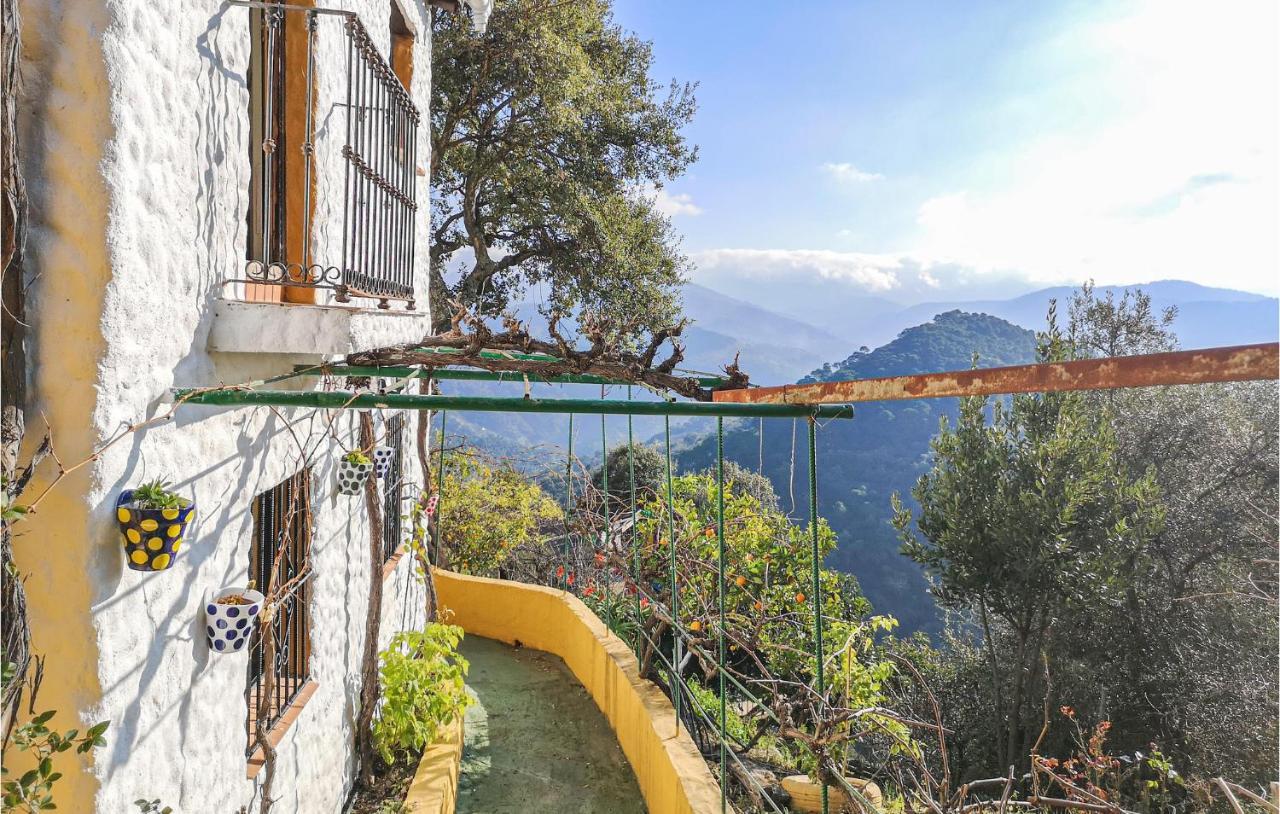 Amazing Cottage In Algatocin With Kitchen Exterior foto