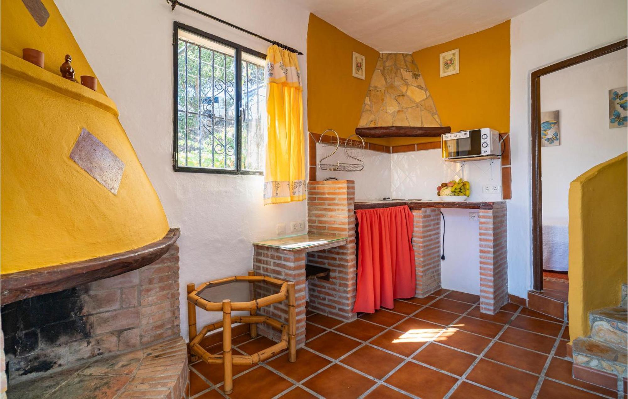Amazing Cottage In Algatocin With Kitchen Exterior foto