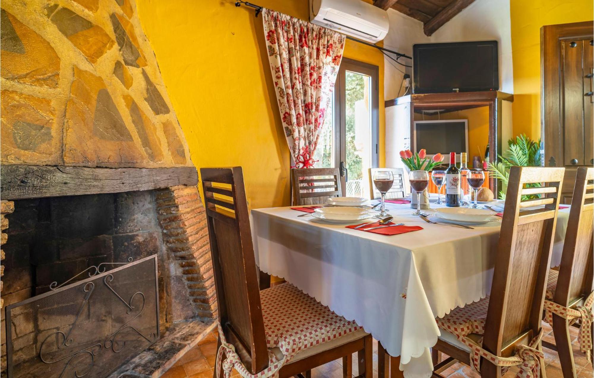Amazing Cottage In Algatocin With Kitchen Exterior foto