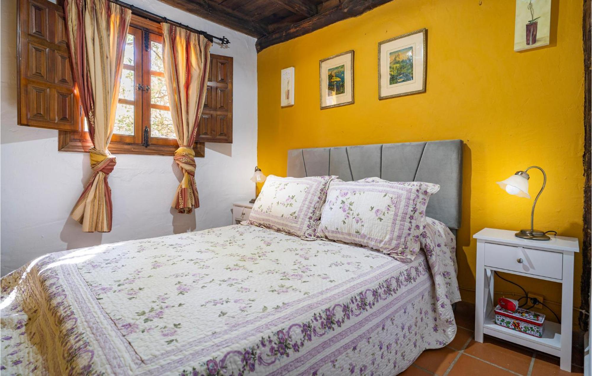 Amazing Cottage In Algatocin With Kitchen Exterior foto