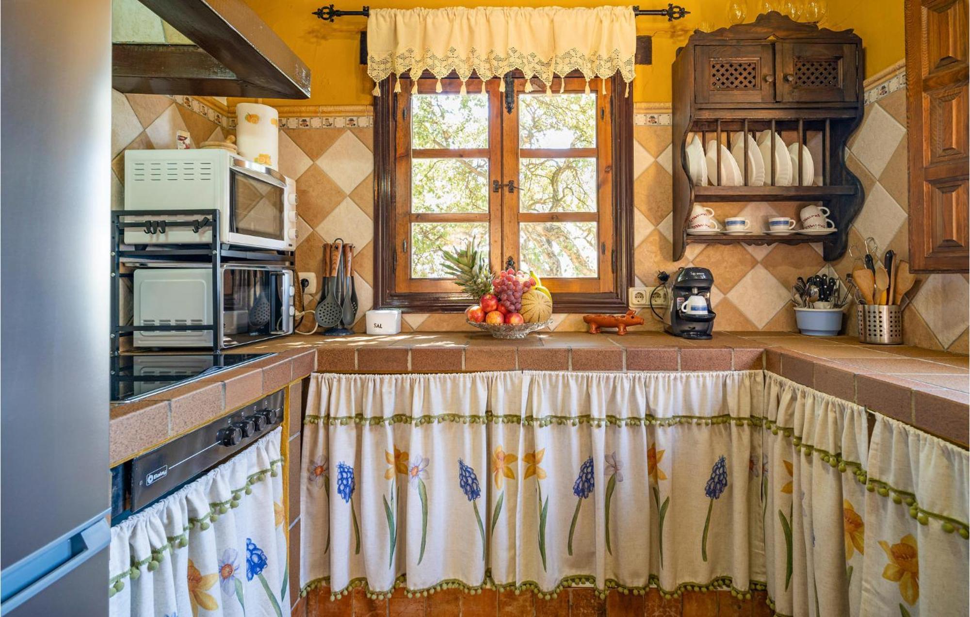 Amazing Cottage In Algatocin With Kitchen Exterior foto